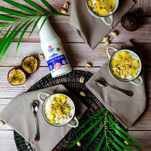 Vacherin met mango, passievrucht en pistache